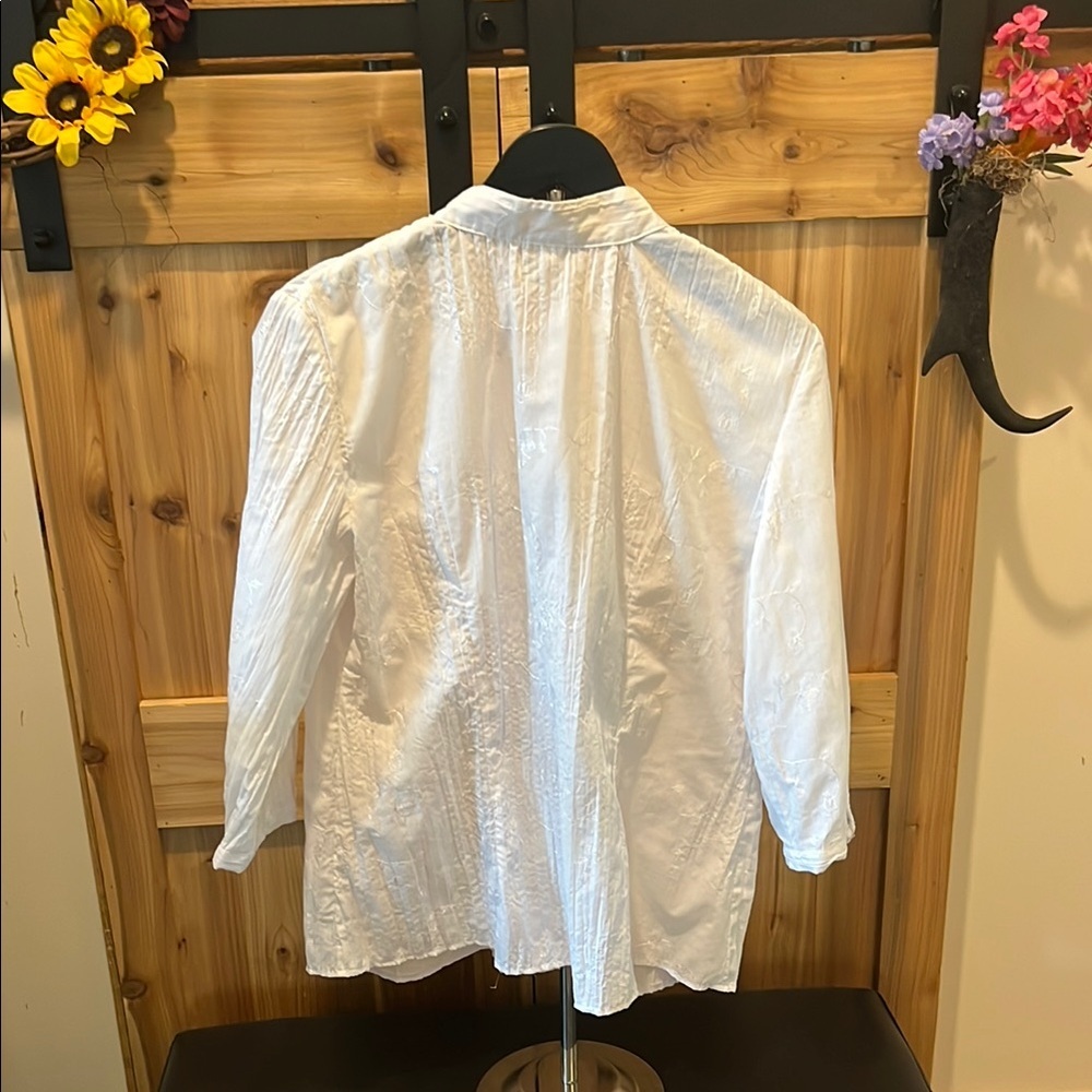 St. John's Bay White Button Down Shirt - Picture 6 of 8